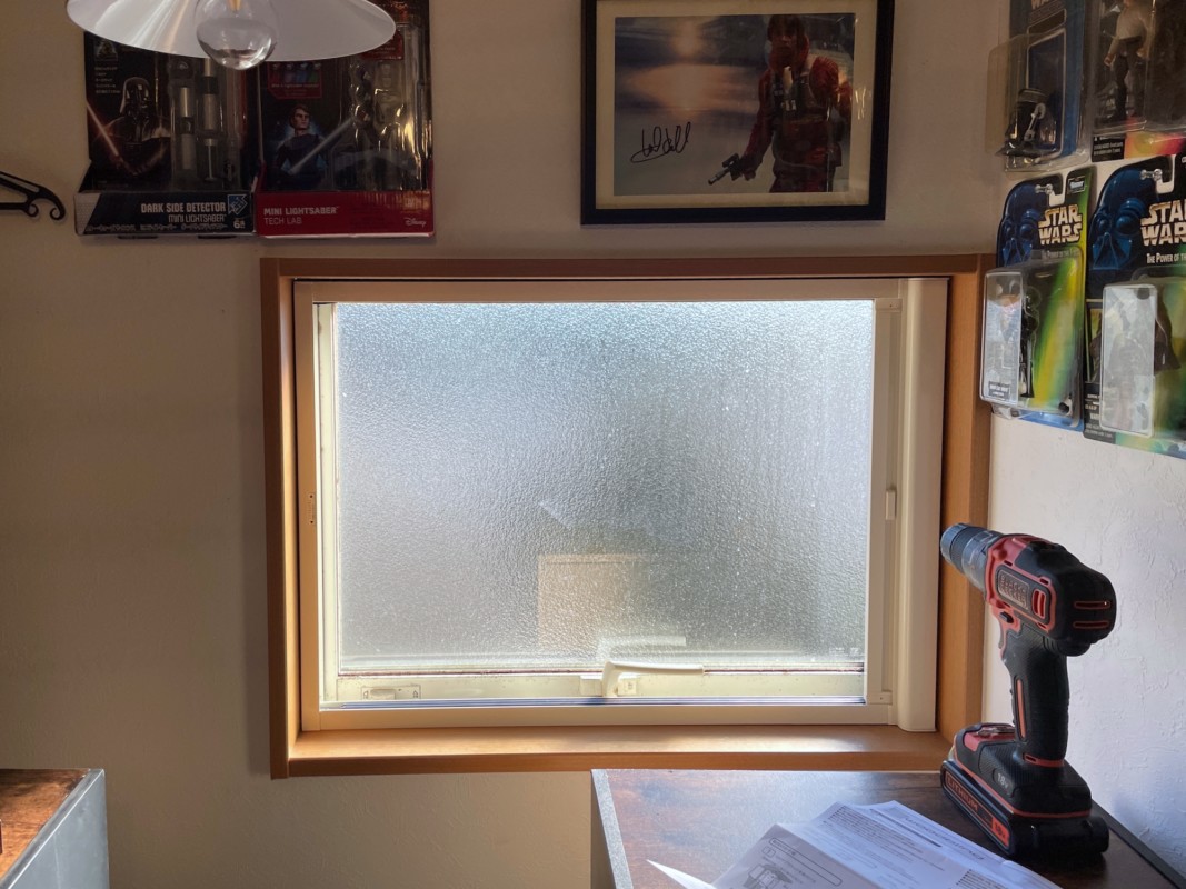 屋根裏にブラインド