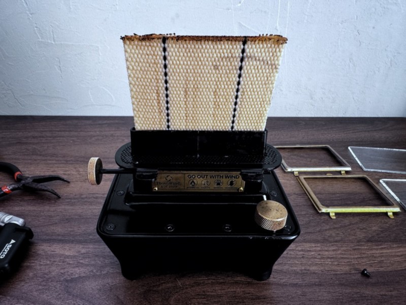  ThousWindsのアイロンストーブの灯芯部分