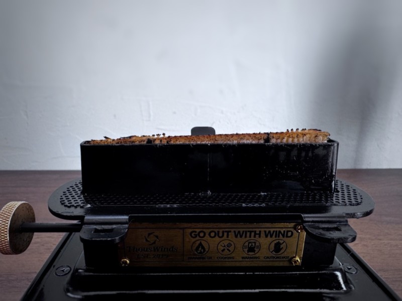  ThousWindsのアイロンストーブの灯芯部分の調整1