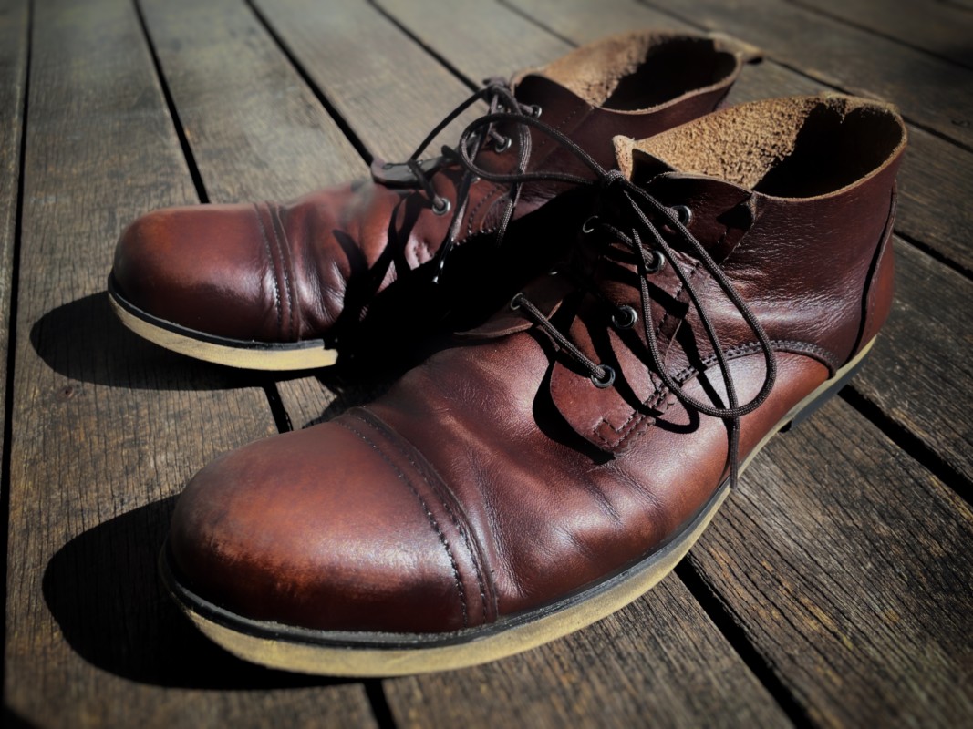 チャッカブーツ シューケア