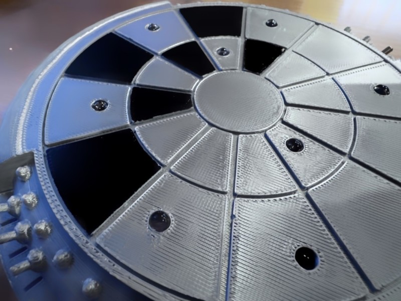 デジャリック ガチャ専用台座を塗装中