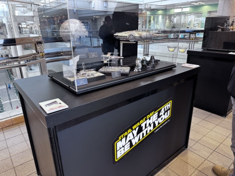 ランドマークプラザ5Fスターウォーズ模型展示