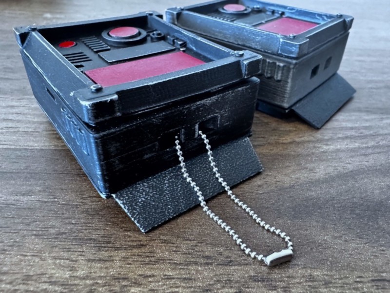 サウンドコムリンク：ボールチェーンを付けた状態