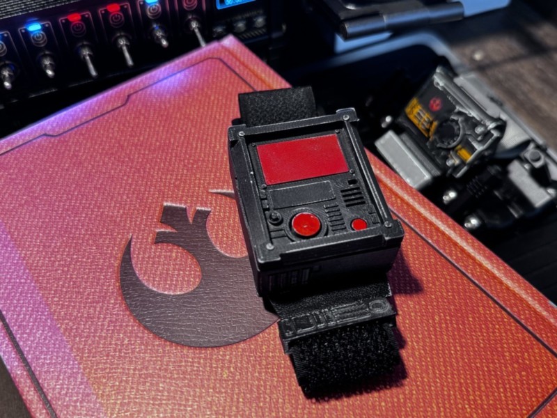 サウンドコムリンク：好きなサウンドを30秒間録音して腕に巻いて携帯できるSFグッズ