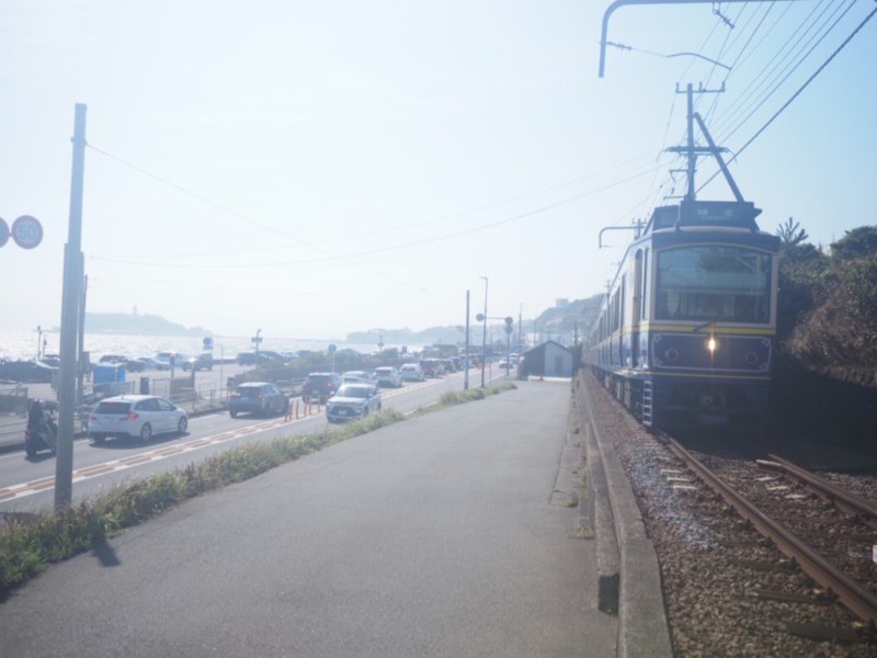 国道134号線の江ノ島と江ノ電