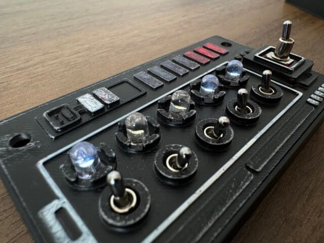 トグルスイッチをひたすらパチパチできるオプションパーツ