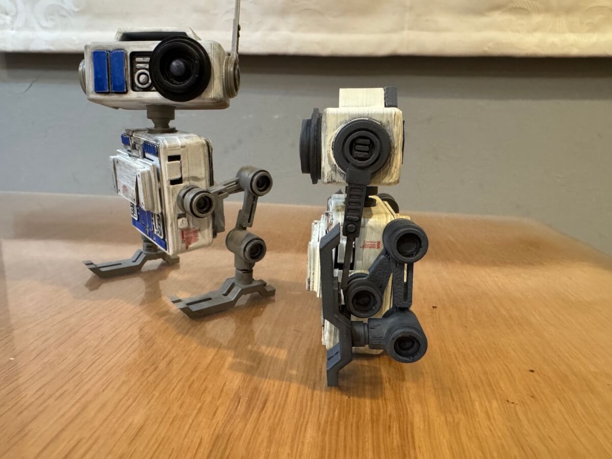 自作フィギュアを真横から見た状態