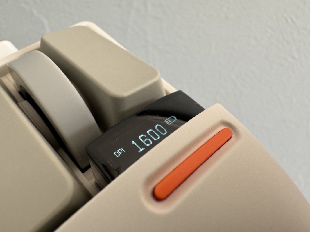 LOFREEのレトロ風マウス