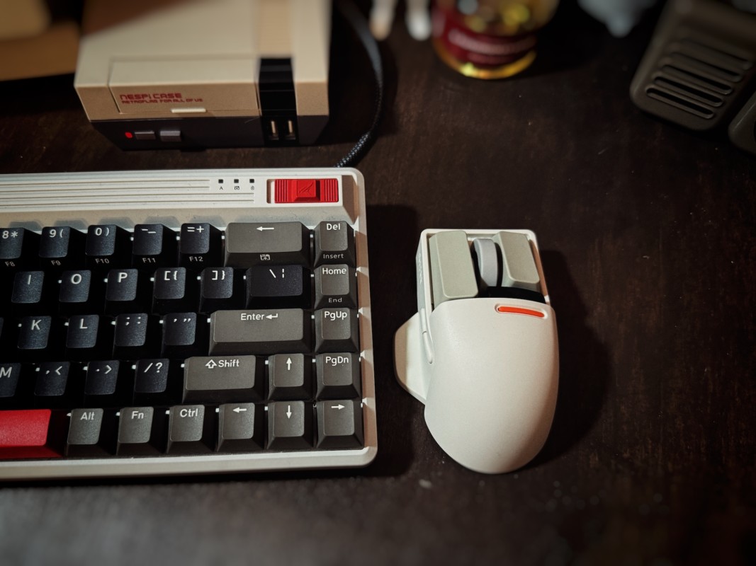 LOFREEのレトロ風マウス