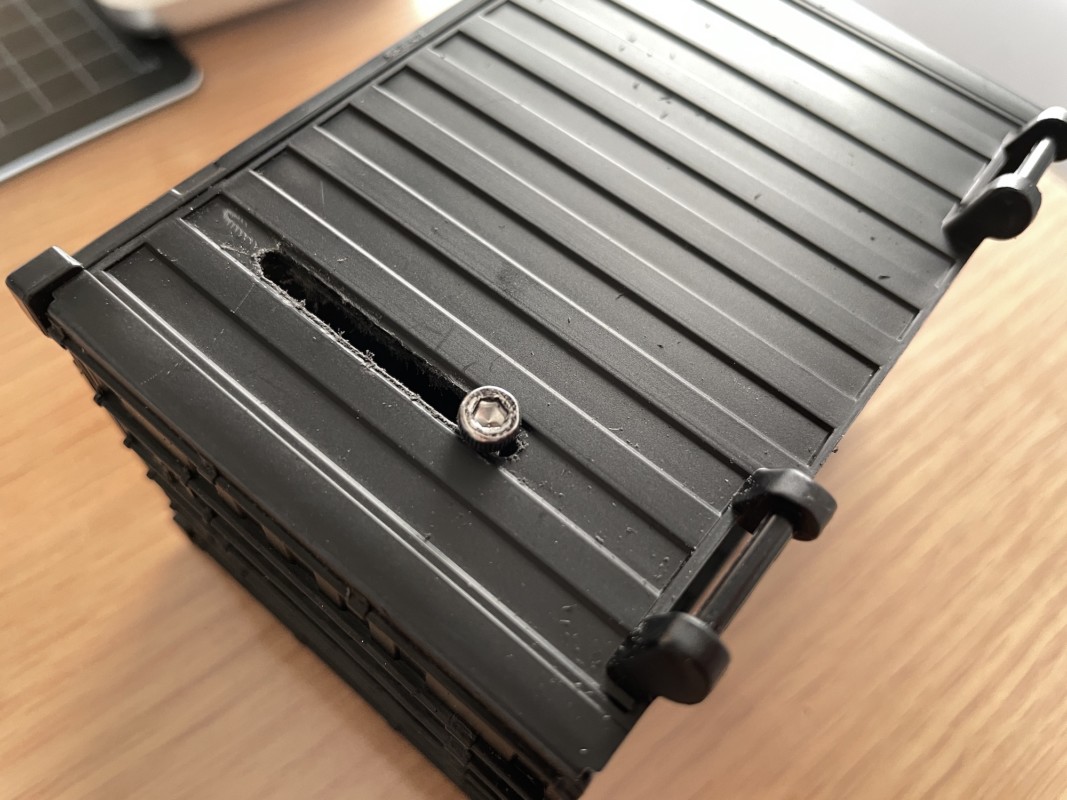 100均コンテナにプラモ格納庫