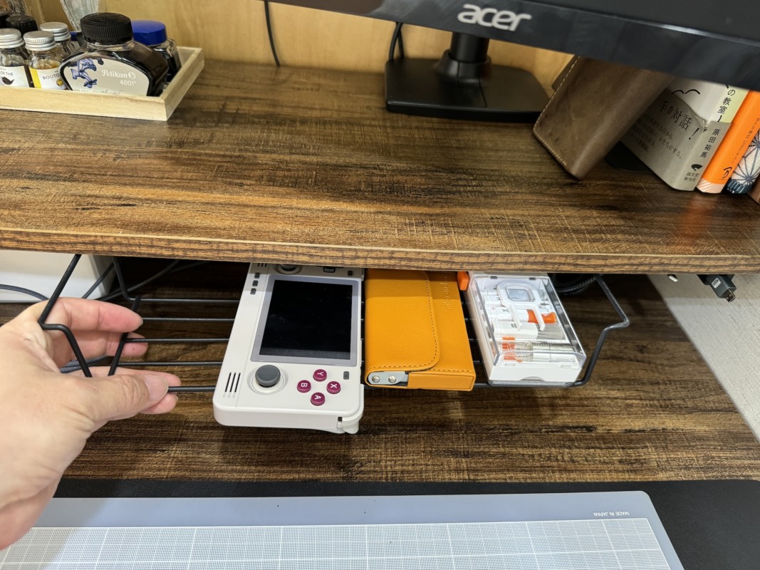 100均のトレーをカスタムして棚作成