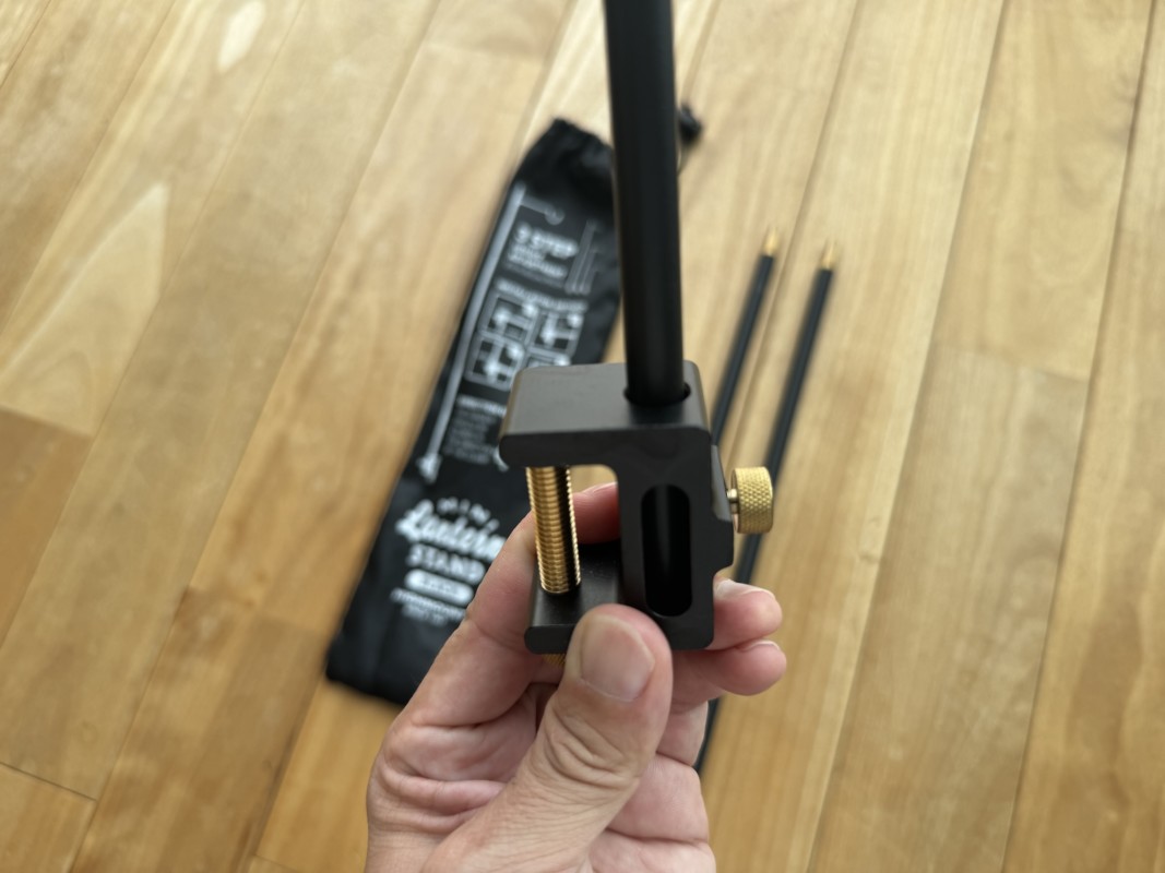 クランプ式のミニランタンスタンド　クランプ部分の画像