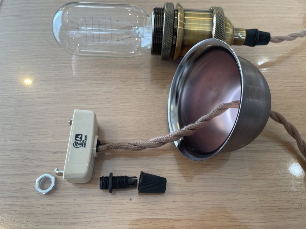 ケーブルをシーリングカップの中に収納