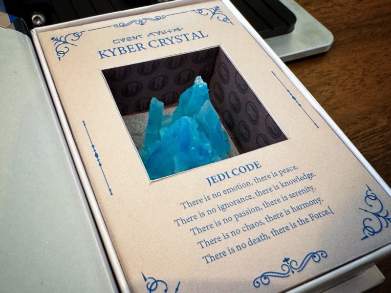 スターウォーズ カイバークリスタルのお菓子