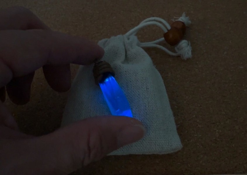 光るクリスタル完成品