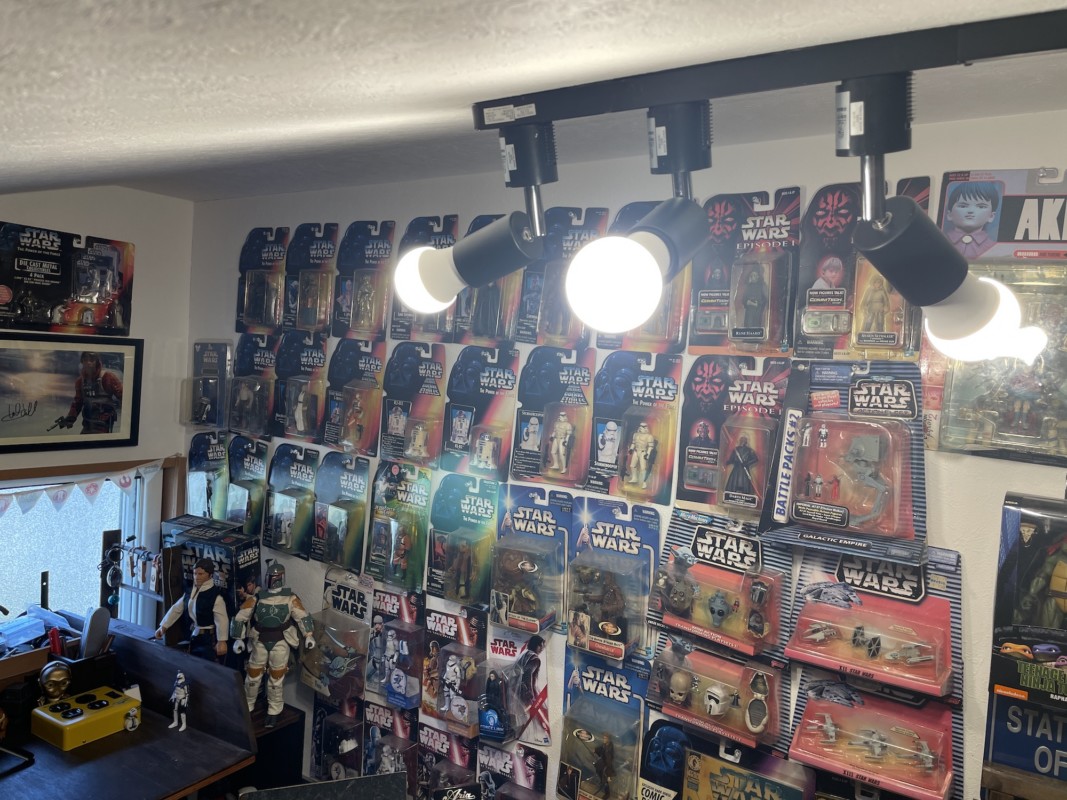 スマートLEDでスマート屋根裏