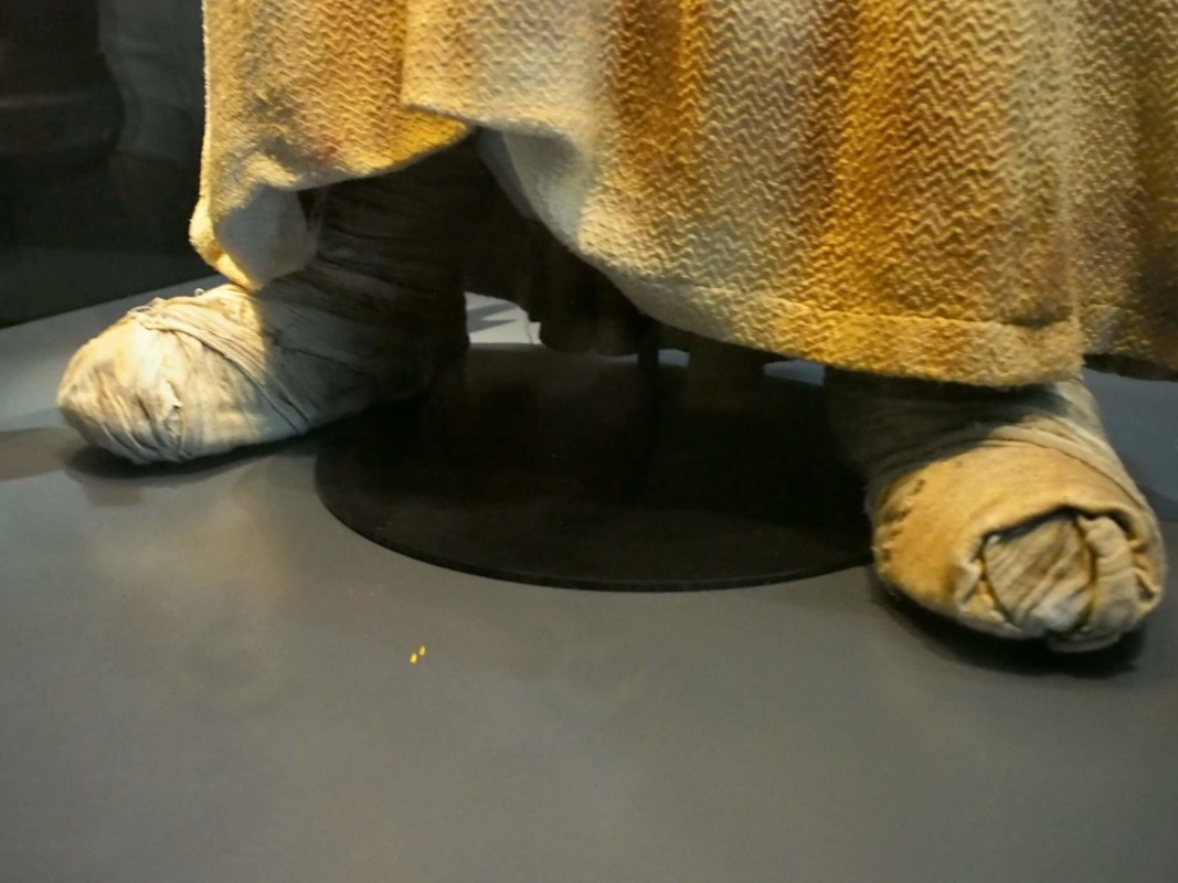 サンドピープルの足