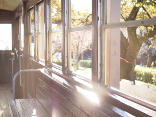 都電の中の風景