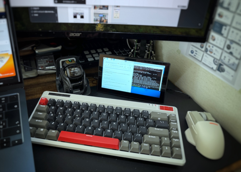 2.4インチ液晶モニターを使用できるようにドライバーインストール中