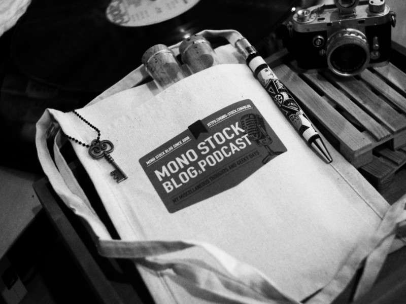 ブログのオリジナルグッズサコッシュ