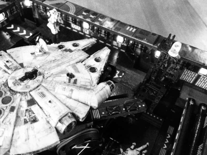 ミレニアムファルコンの木工工作